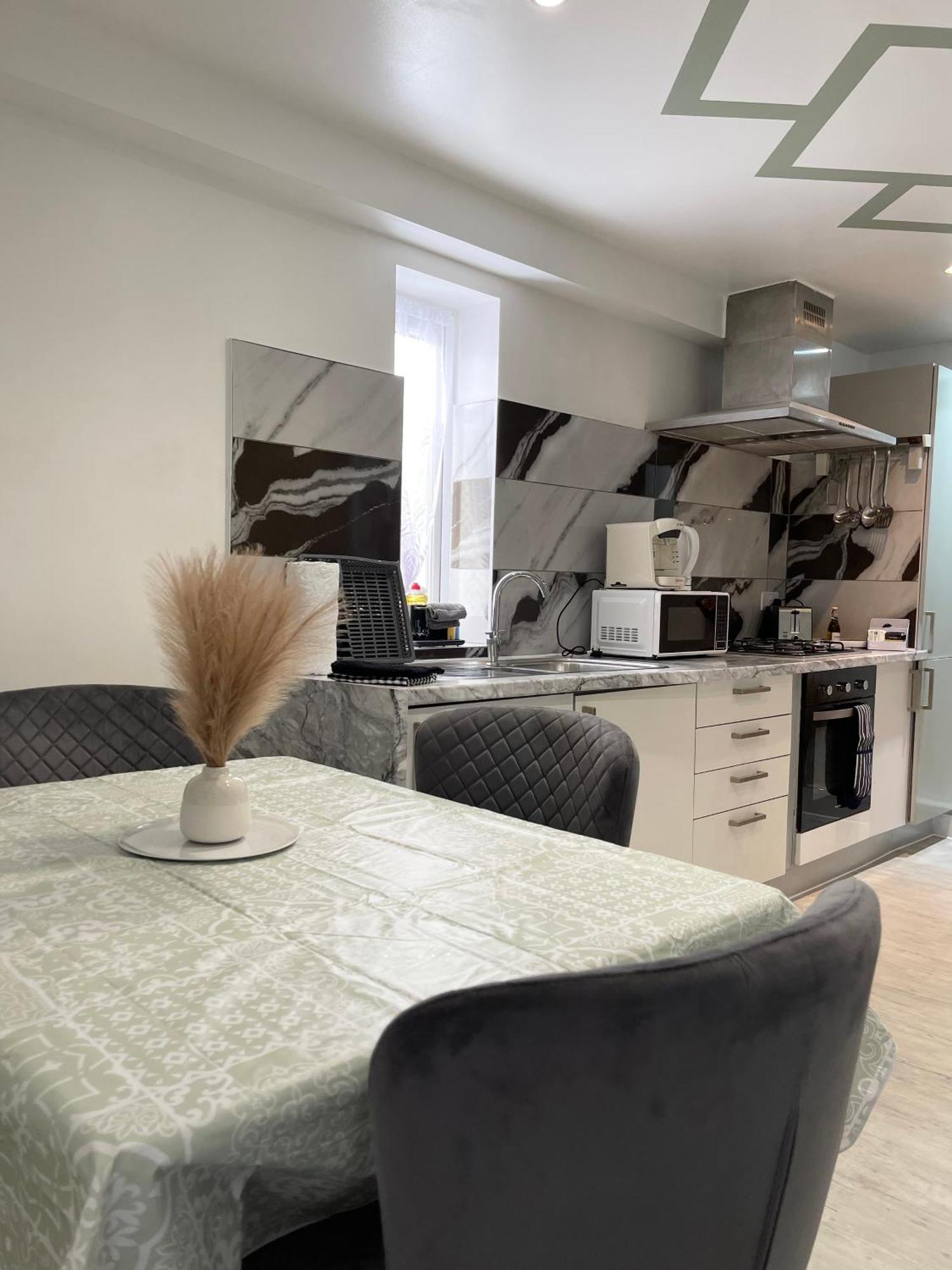 Stanton - Impeccable And Stylish 2 Bedroom Dagenham Dış mekan fotoğraf